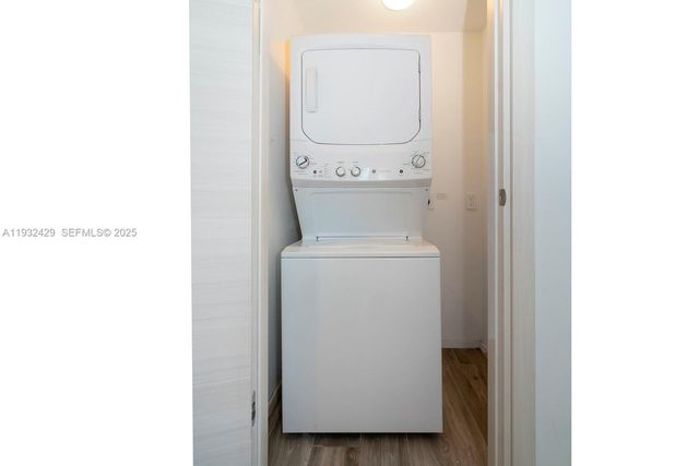 801 S Miami Ave 1409, Miami, FL 33130