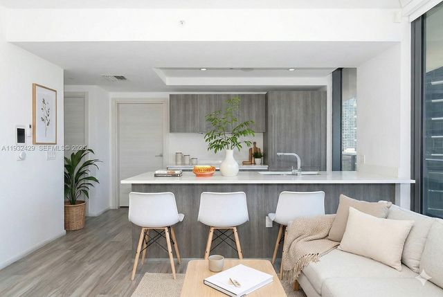 801 S Miami Ave 1409, Miami, FL 33130