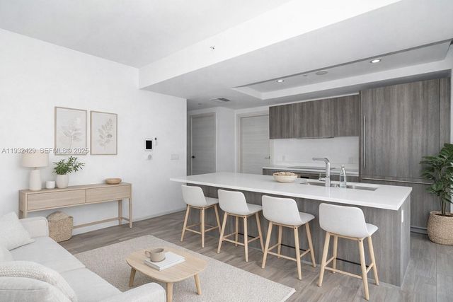 801 S Miami Ave 1409, Miami, FL 33130