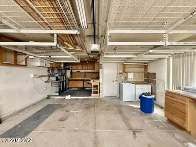 9118 N Eaglestone Loop, Tucson, AZ 85742