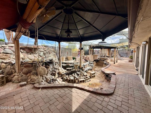 9118 N Eaglestone Loop, Tucson, AZ 85742