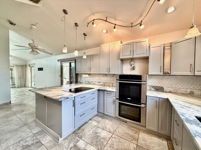 9118 N Eaglestone Loop, Tucson, AZ 85742