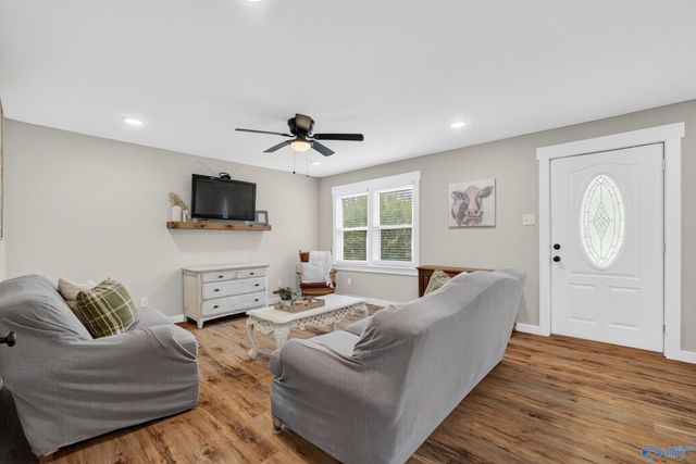 2605 Ready Section Road, Toney, AL 35773