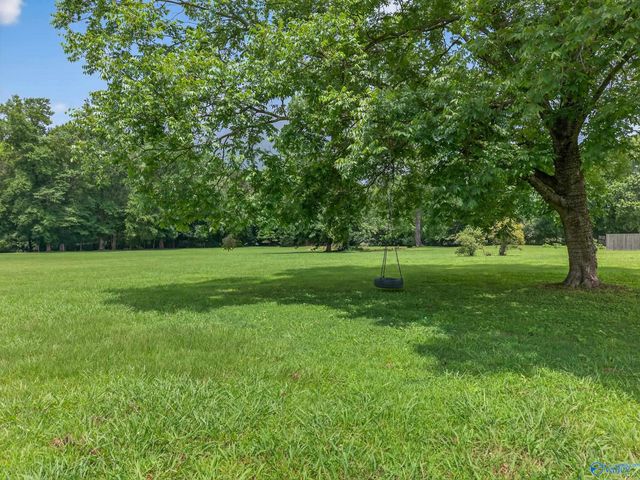 2605 Ready Section Road, Toney, AL 35773