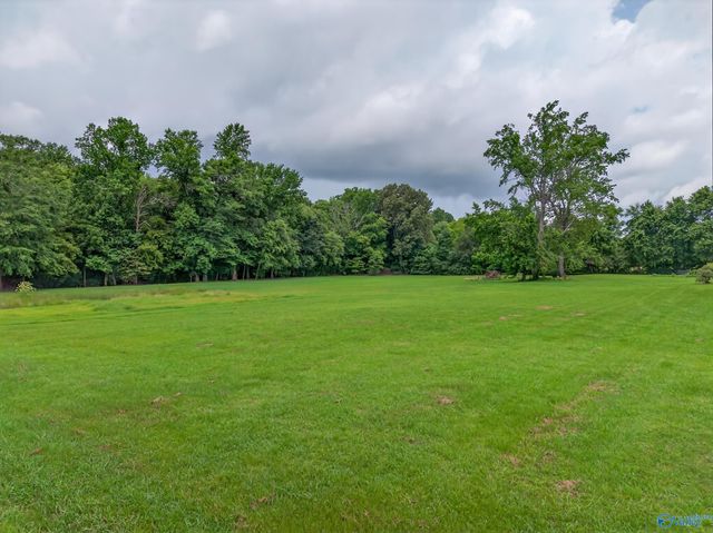 2605 Ready Section Road, Toney, AL 35773