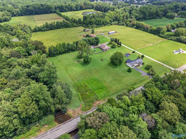 2605 Ready Section Road, Toney, AL 35773