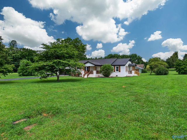 2605 Ready Section Road, Toney, AL 35773