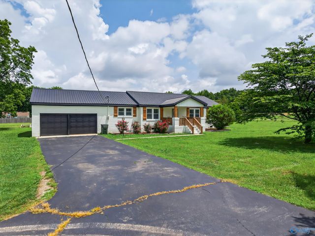 2605 Ready Section Road, Toney, AL 35773