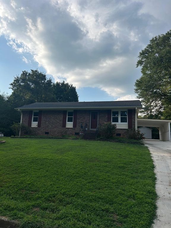 203 Carlton Drive, Spartanburg, SC 29302