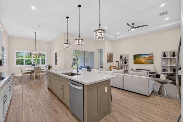 12424 Hammock Way, Palm Beach Gardens, FL 33412