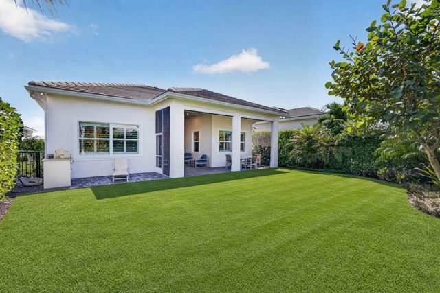 12424 Hammock Way, Palm Beach Gardens, FL 33412