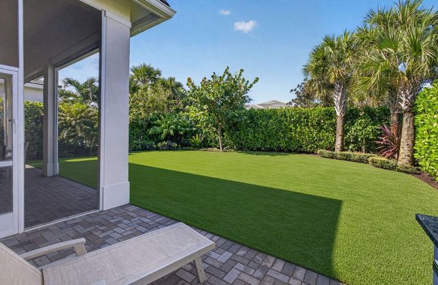 12424 Hammock Way, Palm Beach Gardens, FL 33412