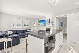 980 7th AVE S 109, Naples, FL 34102