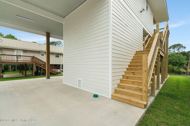 5017 Kansas Street, Bay Saint Louis, MS 39520