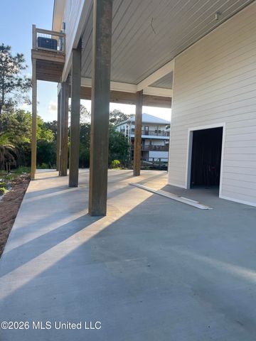 5017 Kansas Street, Bay Saint Louis, MS 39520