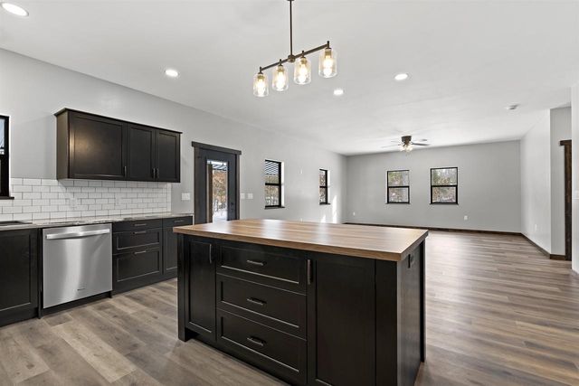 W11115 CTH W, Crivitz, WI 54114