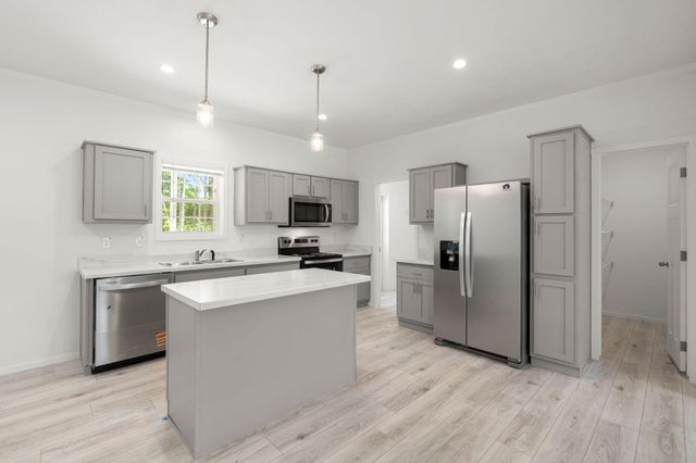 236 Gaines Circle, Cottageville, SC 29435