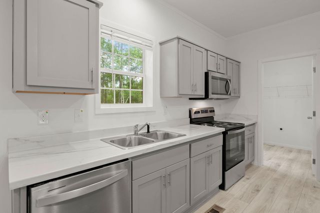 236 Gaines Circle, Cottageville, SC 29435
