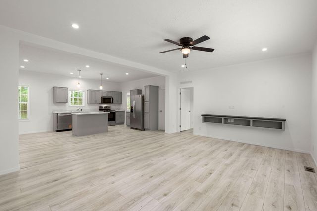 236 Gaines Circle, Cottageville, SC 29435