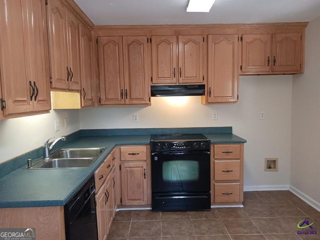 732 Gateway Drive, Bonaire, GA 31005