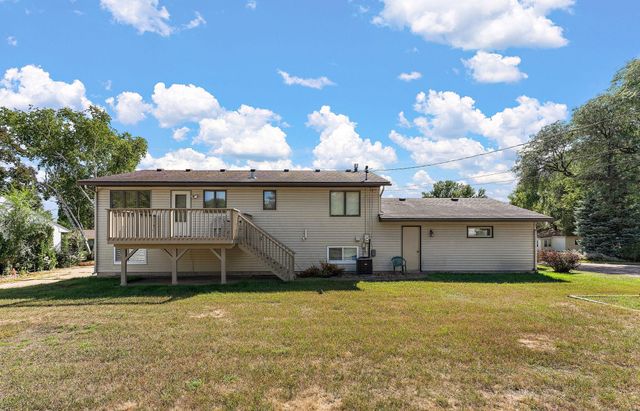 361 Eldridge Avenue E, Maplewood, MN 55117