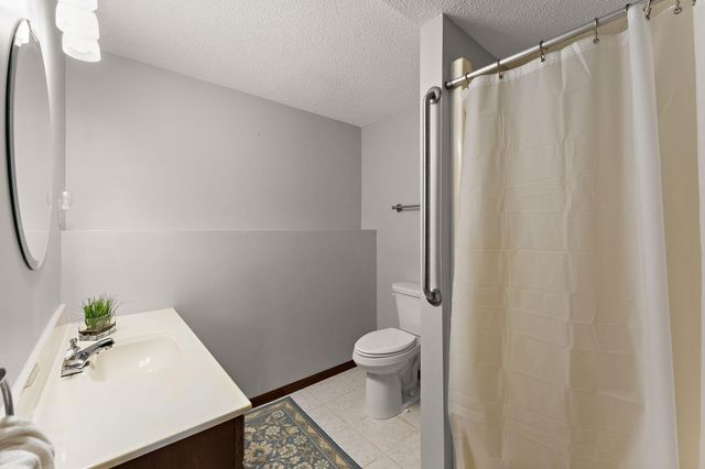361 Eldridge Avenue E, Maplewood, MN 55117