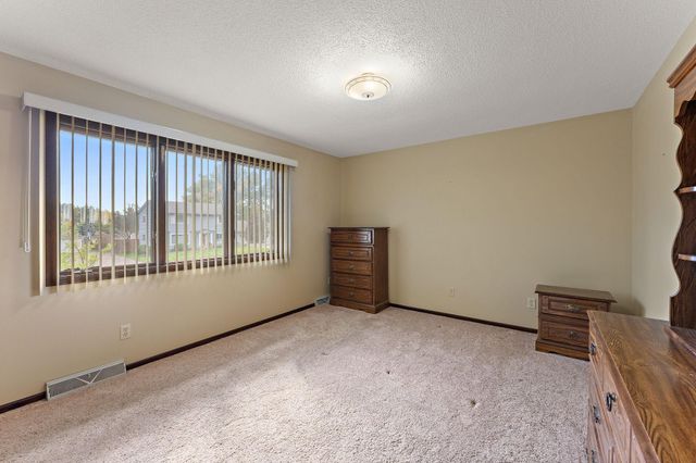 361 Eldridge Avenue E, Maplewood, MN 55117