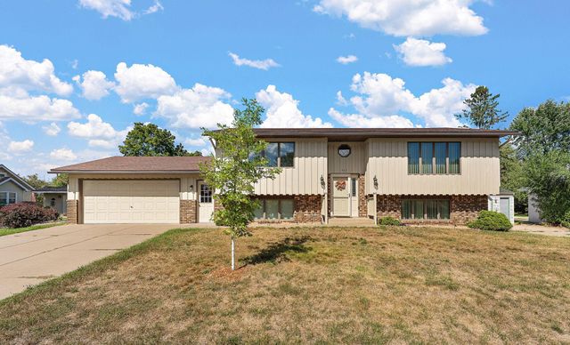 361 Eldridge Avenue E, Maplewood, MN 55117
