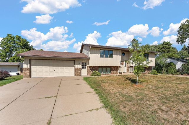 361 Eldridge Avenue E, Maplewood, MN 55117
