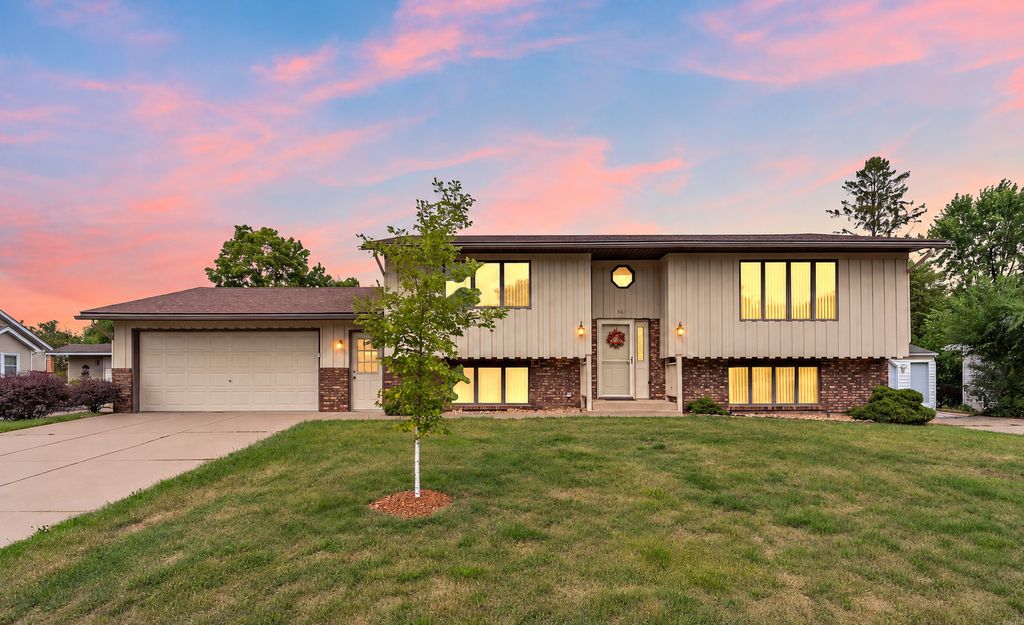 361 Eldridge Avenue E, Maplewood, MN 55117 — exterior