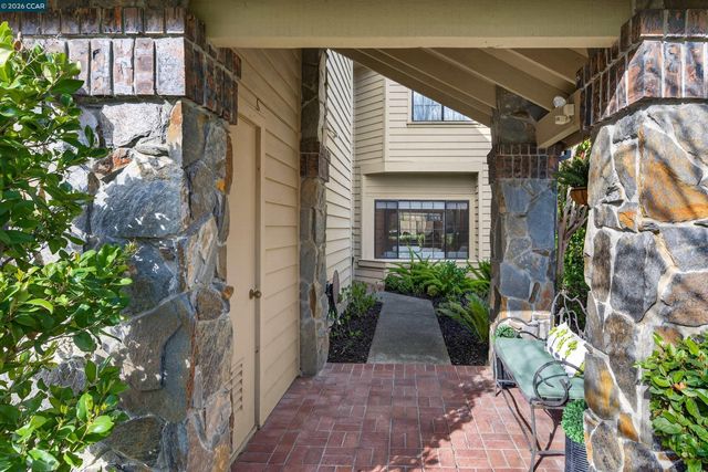 490 Eagle Valley Way, Danville, CA 94506