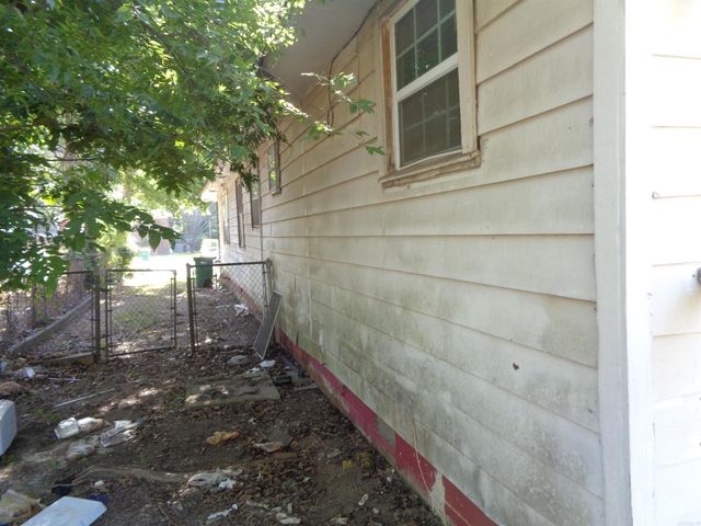 2122 S Maple Street, Little Rock, AR 72204