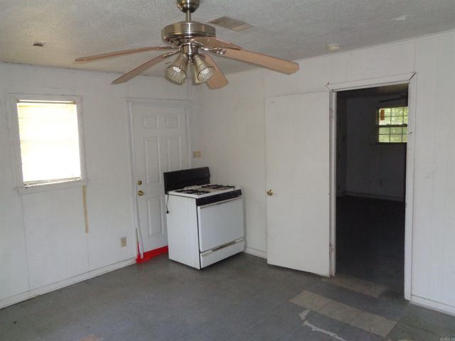 2122 S Maple Street, Little Rock, AR 72204