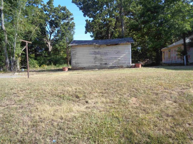 2122 S Maple Street, Little Rock, AR 72204