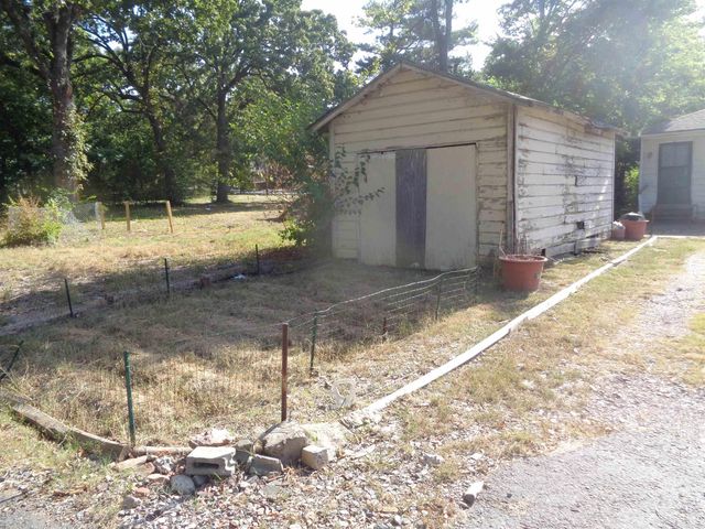 2122 S Maple Street, Little Rock, AR 72204