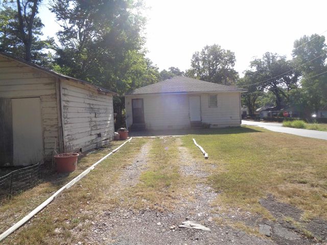 2122 S Maple Street, Little Rock, AR 72204