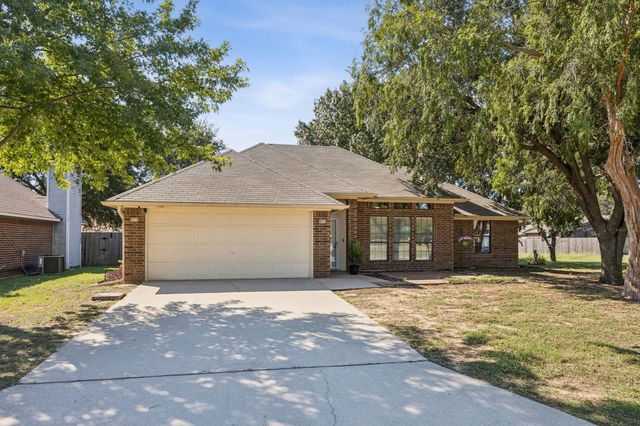 2900 Christopher Drive, Denton, TX 76209