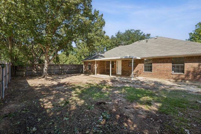 2900 Christopher Drive, Denton, TX 76209