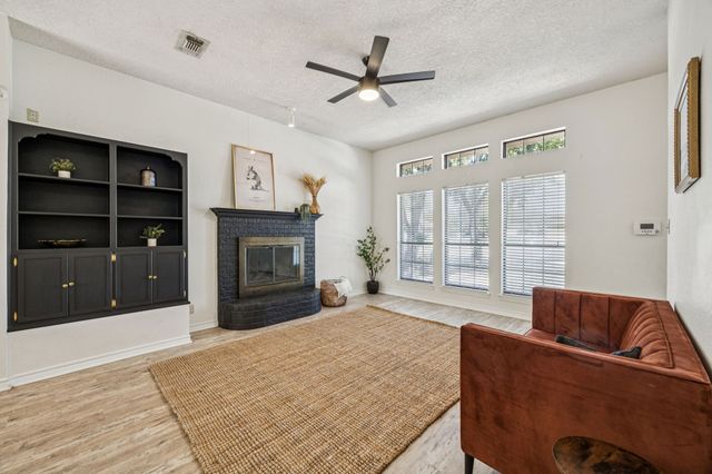 2900 Christopher Drive, Denton, TX 76209