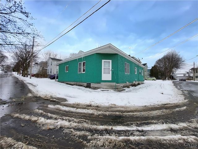 11 Barber Street, Auburn, NY 13021