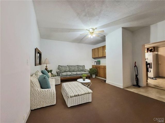 11 Barber Street, Auburn, NY 13021