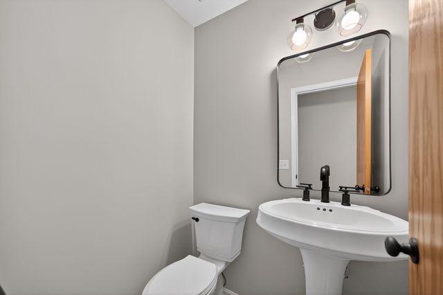 681 Hampshire Drive, Hampshire, IL 60140