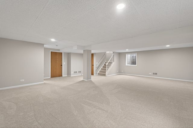 681 Hampshire Drive, Hampshire, IL 60140