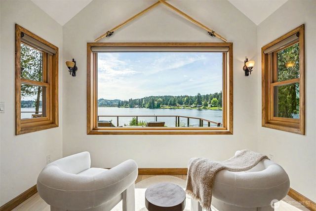 1427 Northlake Way NW, Bremerton, WA 98312