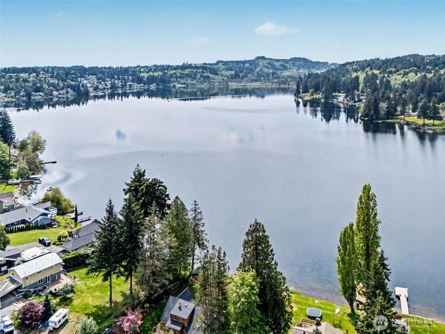 1427 Northlake Way NW, Bremerton, WA 98312