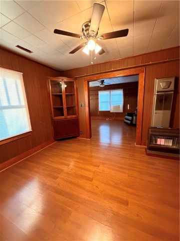 302 College Avenue, Berryville, AR 72616