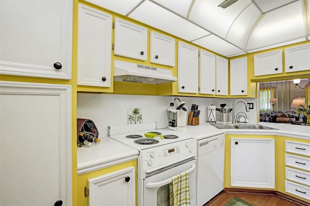 860 SE 6th Avenue 410, Deerfield Beach, FL 33441