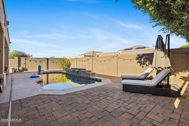 4418 W PHALEN Drive, New River, AZ 85087