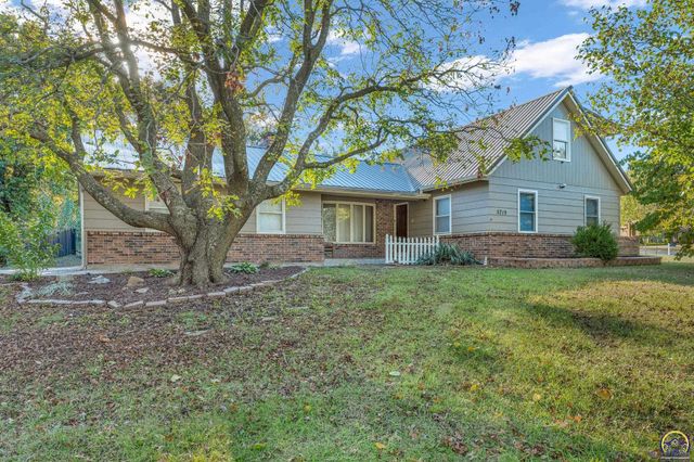 5719 SW 27th ST, Topeka, KS 66614