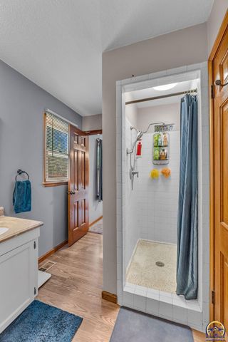 5719 SW 27th ST, Topeka, KS 66614